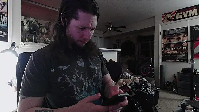 biggerisbetter12 online show from 03/18/26, 07:44