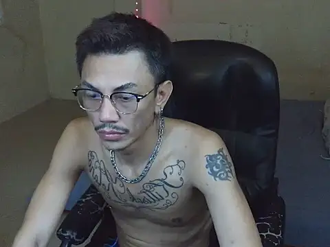 Snapshot of Jackblack203425 chatting on 11/19/25, 09:37 Jackblack203425 online show from 11/19/25, 09:37