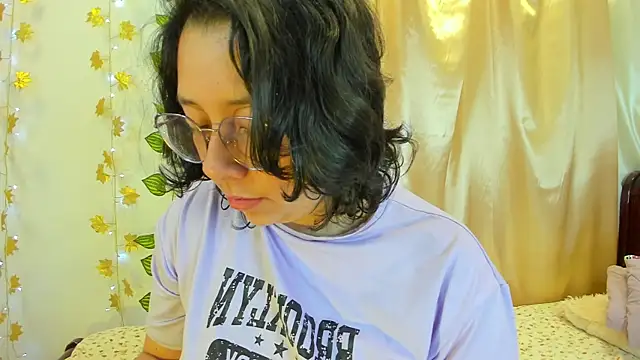 Milie yue online show from 12/05/25, 02:03