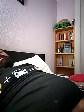 Snapshot of parejitafenix69 chatting on 11/03/25, 06:47 parejitafenix69 online show from 11/03/25, 06:47