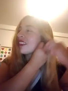 Snapshot of Lana_pohenix chatting on 11/04/25, 02:43 Lana pohenix online show from 11/04/25, 02:43