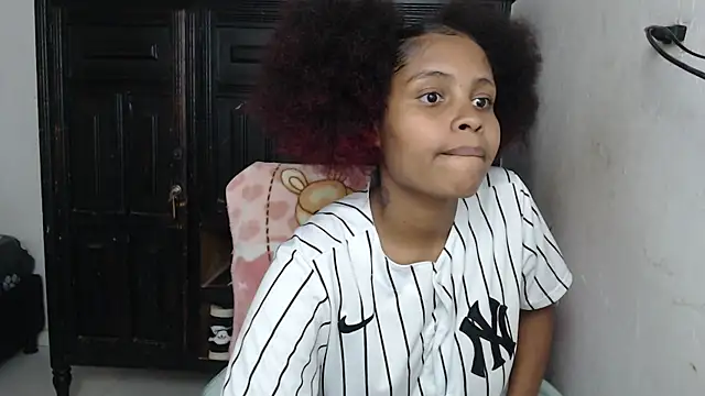 kataleya2021 online show from 10/20/25, 03:51