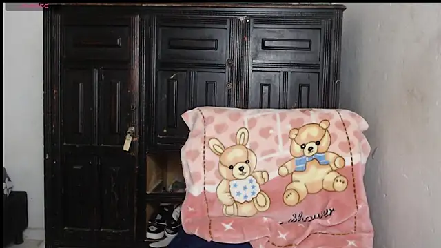 kataleya2021 online show from 11/01/25, 01:29