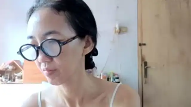 princessD077 online show from 05/18/26, 02:51