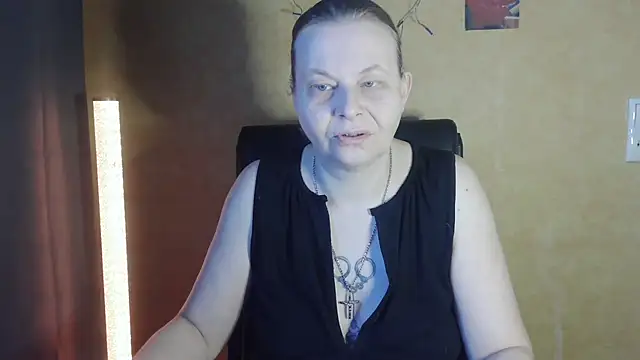 Diamond Bite online show from 11/15/25, 07:16