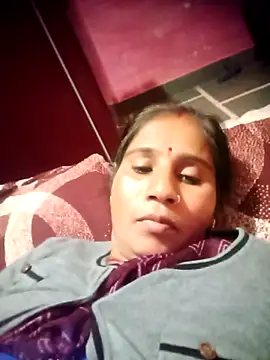 Snapshot of OliveGreen22 chatting on 11/20/25, 07:08 OliveGreen22 online show from 11/20/25, 07:08