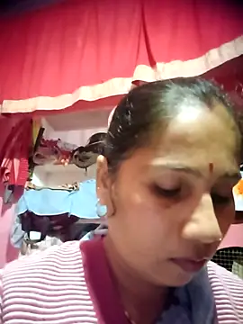 Snapshot of OliveGreen22 chatting on 12/02/25, 01:55 OliveGreen22 online show from 12/02/25, 01:55