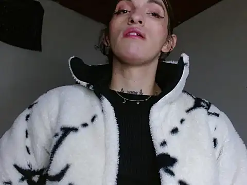 Scarlett crastrawberry online show from 04/09/26, 01:16