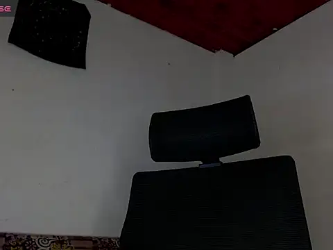 Scarlett crastrawberry online show from 04/12/26, 12:04