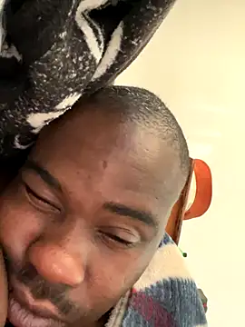 Snapshot of solodrive chatting on 11/13/25, 04:22 solodrive online show from 11/13/25, 04:22