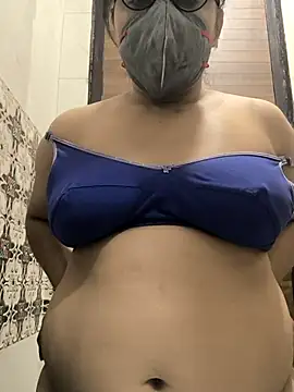 Snapshot of Lovely_Tannu chatting on 12/03/25, 12:03 Lovely Tannu online show from 12/03/25, 12:03