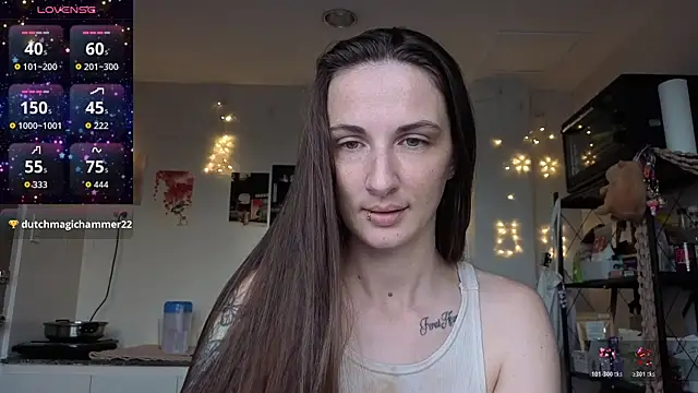 Snapshot of mistressaurora chatting on 11/15/25, 09:06 mistressaurora online show from 11/15/25, 09:06