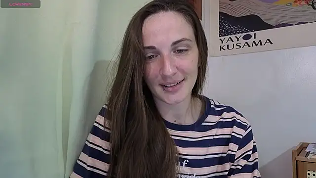 Snapshot of mistressaurora chatting on 11/17/25, 05:41 mistressaurora online show from 11/17/25, 05:41