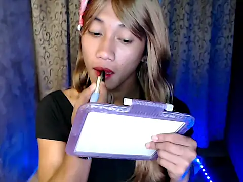 taylaxuxu online show from 12/19/25, 04:14