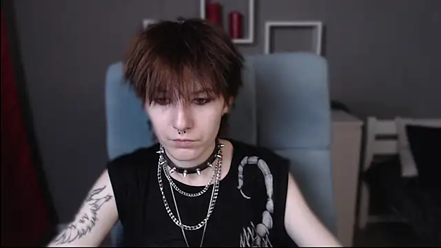 guitarandangell online show from 11/11/25, 05:40