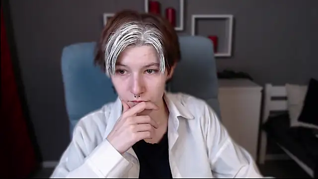 guitarandangell online show from 11/17/25, 04:07