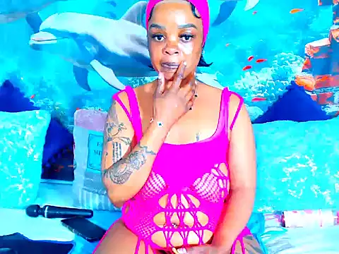 Snapshot of Cherrybootyjoy chatting on 11/10/25, 08:35 Cherrybootyjoy online show from 11/10/25, 08:35