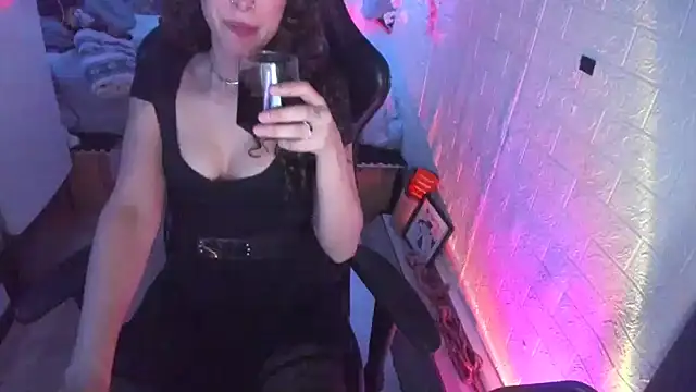 MartesBratty online show from 03/24/26, 10:37