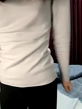 Xiaomao- online show from 11/15/25, 12:02