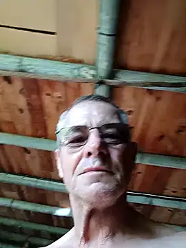 Snapshot of Sexyfab65 chatting on 10/26/25, 12:44 Sexyfab65 online show from 10/26/25, 12:44