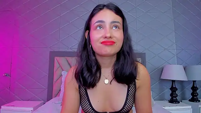 Snapshot of ViolettRouse chatting on 01/11/26, 09:20 ViolettRouse online show from 01/11/26, 09:20