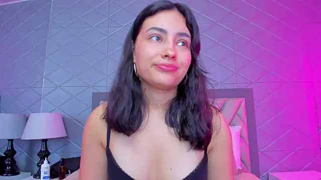 Snapshot of ViolettRouse chatting on 01/14/26, 03:50 ViolettRouse online show from 01/14/26, 03:50