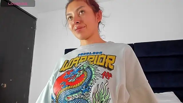 Snapshot of melanie_roux__ chatting on 02/07/26, 12:09 melanie roux online show from 02/07/26, 12:09