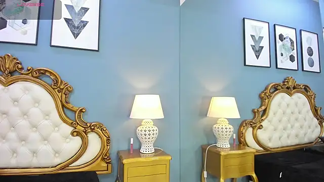 MiaCassel online show from 11/17/25, 12:11