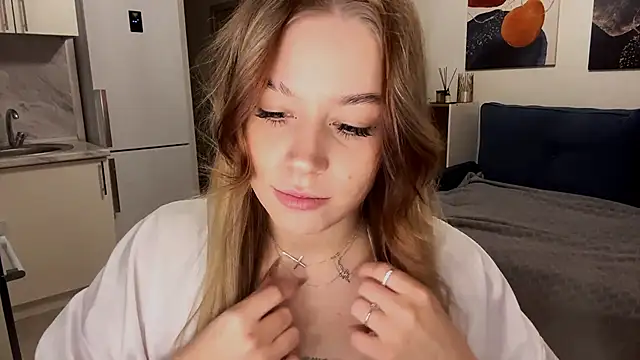 Snapshot of Babymoney_2007 chatting on 11/02/25, 07:05 Babymoney 2007 online show from 11/02/25, 07:05