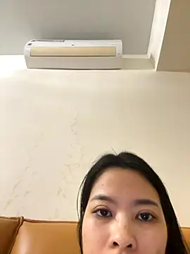 Minhee22 online show from 10/28/25, 04:31