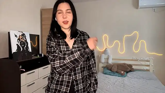 MyraLitterers online show from 03/28/26, 01:54