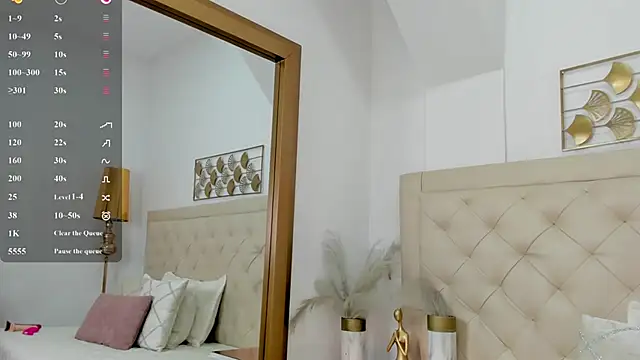 Snapshot of lucia_lorenz chatting on 01/07/26, 11:34 lucia lorenz online show from 01/07/26, 11:34