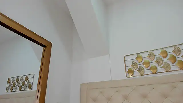 Snapshot of lucia_lorenz chatting on 01/08/26, 11:34 lucia lorenz online show from 01/08/26, 11:34