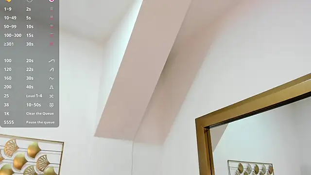 Snapshot of lucia_lorenz chatting on 01/15/26, 11:26 lucia lorenz online show from 01/15/26, 11:26