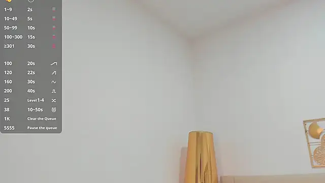 Snapshot of lucia_lorenz chatting on 01/16/26, 11:14 lucia lorenz online show from 01/16/26, 11:14