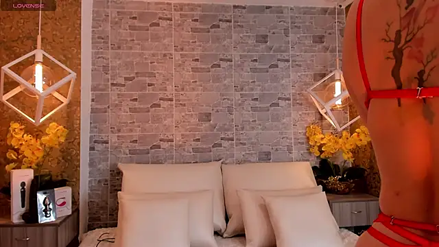 Catalina-Thompson online show from 11/01/25, 12:07