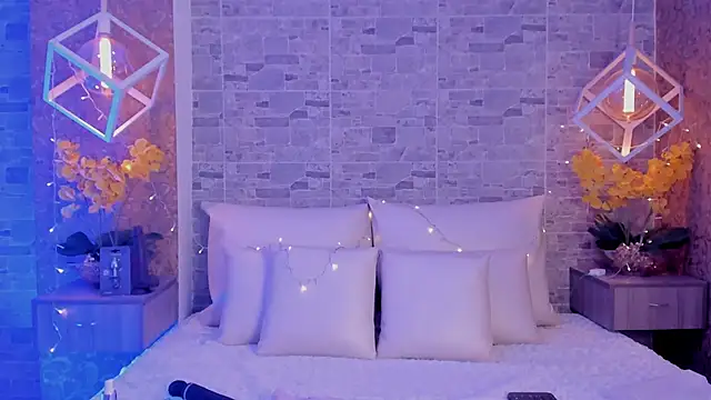 Catalina-Thompson online show from 11/22/25, 12:04