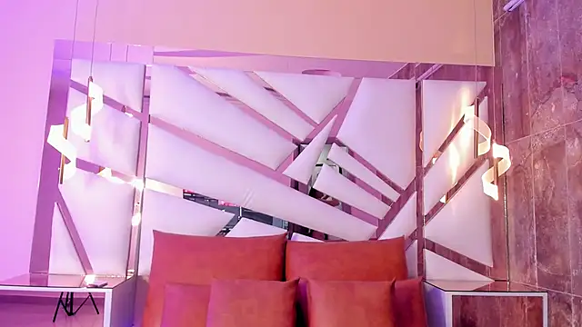 Catalina-Thompson online show from 04/06/26, 11:55