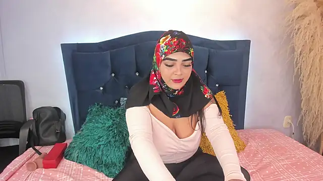 Inaya Khalifa online show from 12/02/25, 12:16