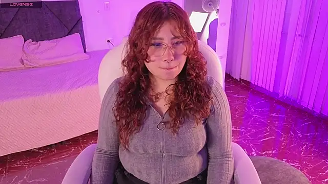 littlee red online show from 04/12/26, 08:47