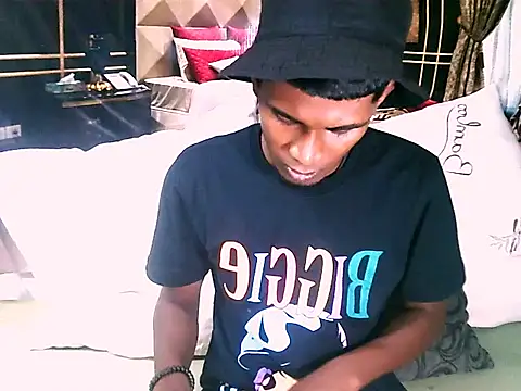 IndianThuggin online show from 04/25/26, 09:34