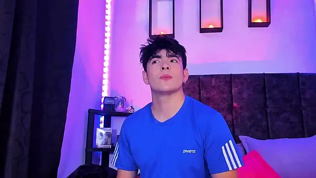 Snapshot of Theo_Noxxx chatting on 10/30/25, 05:35 Theo Noxxx online show from 10/30/25, 05:35