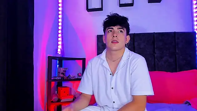 Snapshot of Theo_Noxxx chatting on 11/09/25, 06:50 Theo Noxxx online show from 11/09/25, 06:50