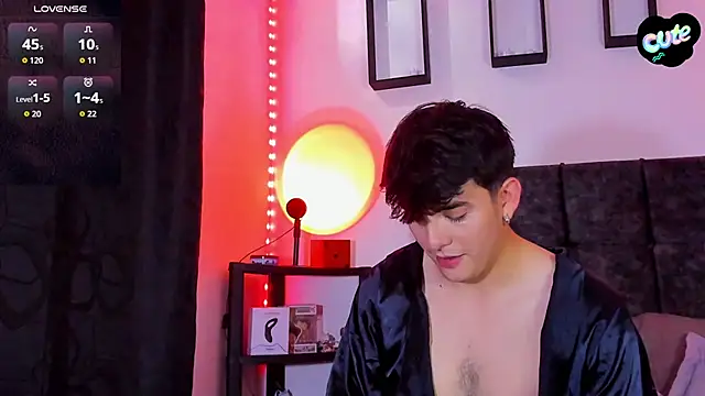 Snapshot of Theo_Noxxx chatting on 11/15/25, 07:10 Theo Noxxx online show from 11/15/25, 07:10