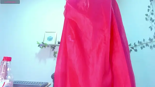 Snapshot of canelaa___ chatting on 10/31/25, 02:18 canelaa online show from 10/31/25, 02:18