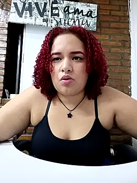 Snapshot of Curly-98 chatting on 10/18/25, 12:35 Curly-98 online show from 10/18/25, 12:35