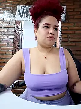 Snapshot of Curly-98 chatting on 11/01/25, 11:45 Curly-98 online show from 11/01/25, 11:45