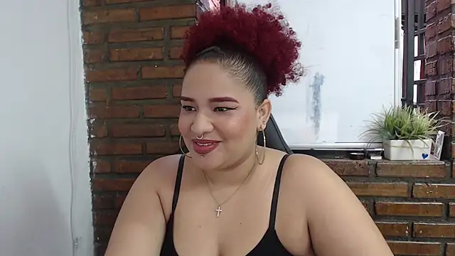 Snapshot of Curly-98 chatting on 11/13/25, 11:42 Curly-98 online show from 11/13/25, 11:42