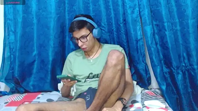 DavTwink3100 online show from 04/14/26, 01:33