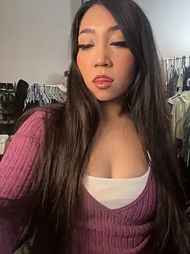 Snapshot of babygirlesme chatting on 12/17/25, 10:49 babygirlesme online show from 12/17/25, 10:49